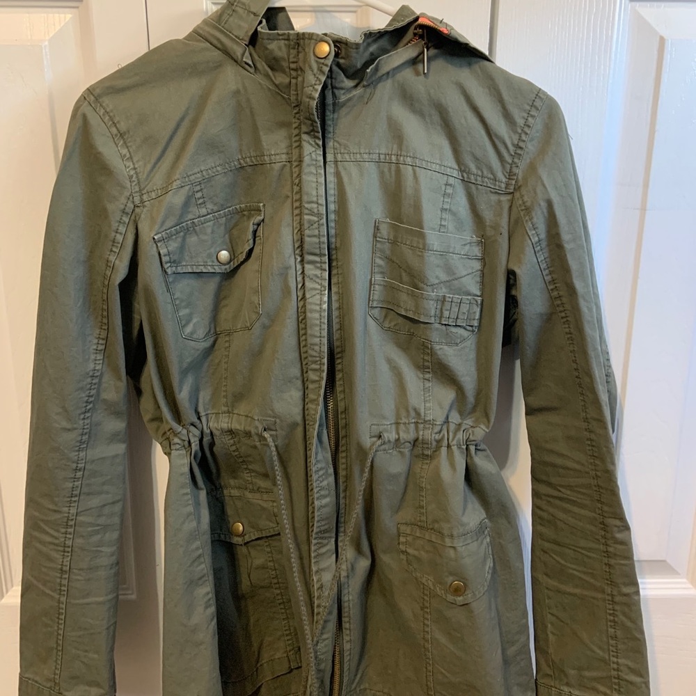Army green light windbreaker jacket